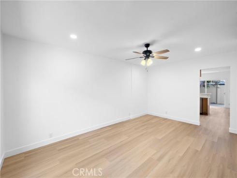 655 W 6th A , Tustin, CA