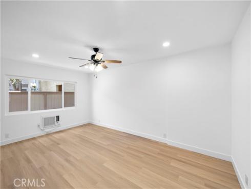 655 W 6th A , Tustin, CA