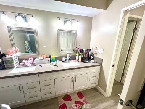 15712 Pasadena 8 , Tustin, CA
