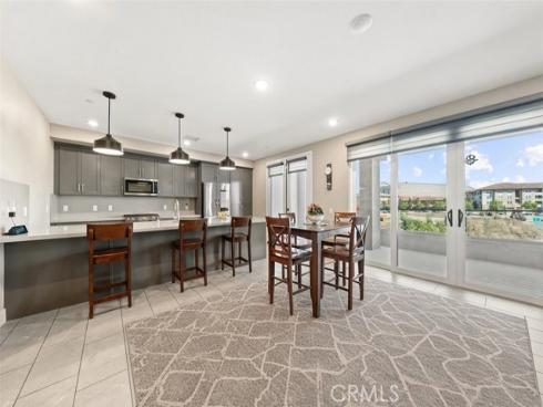 16235 Dawn Way 204 , Tustin, CA