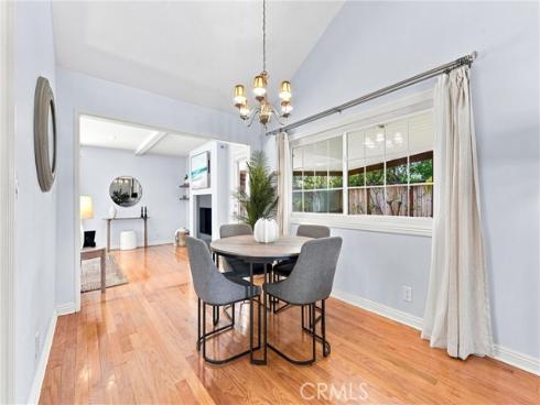 2142 Fallen Leaf , Tustin, CA