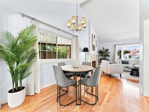 2142 Fallen Leaf , Tustin, CA