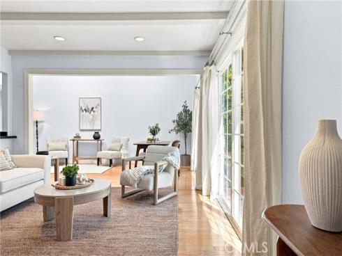2142 Fallen Leaf , Tustin, CA