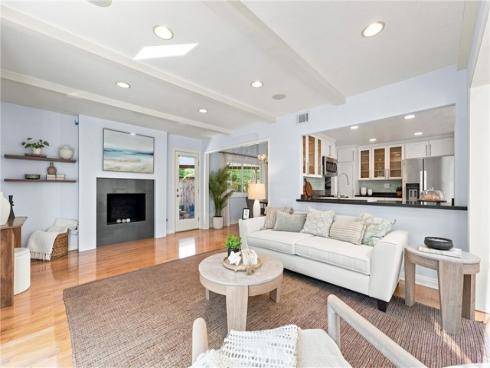 2142 Fallen Leaf , Tustin, CA