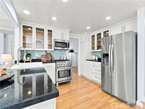 2142 Fallen Leaf , Tustin, CA