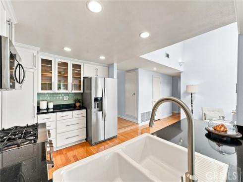 2142 Fallen Leaf , Tustin, CA