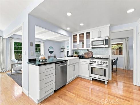 2142 Fallen Leaf , Tustin, CA