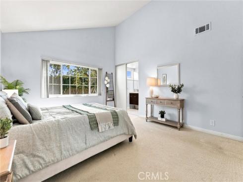2142 Fallen Leaf , Tustin, CA