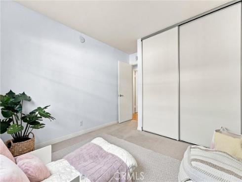 2142 Fallen Leaf , Tustin, CA