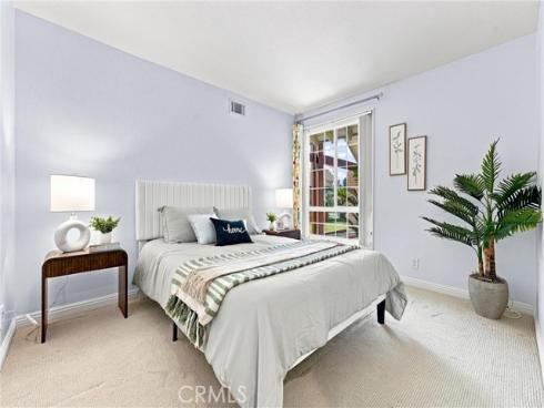 2142 Fallen Leaf , Tustin, CA