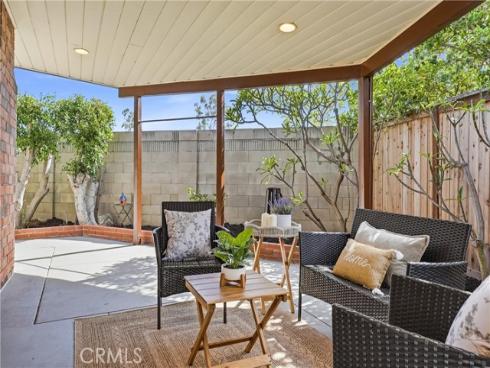 2142 Fallen Leaf , Tustin, CA