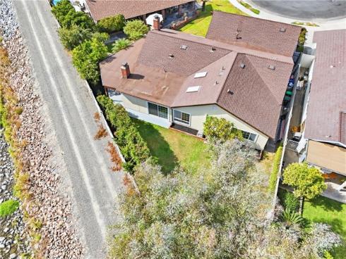2142 Fallen Leaf , Tustin, CA