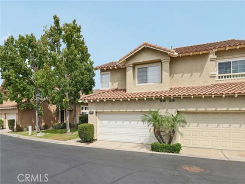 2521  Avenita Alpera  , Tustin, CA