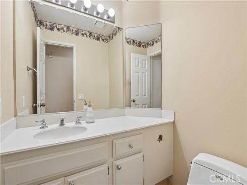 2521  Avenita Alpera  , Tustin, CA