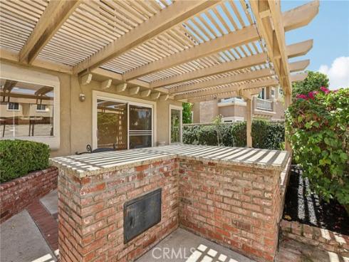 2521  Avenita Alpera  , Tustin, CA