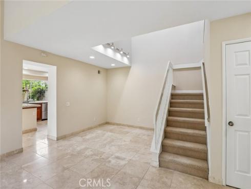 2521  Avenita Alpera  , Tustin, CA