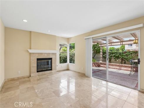 2521  Avenita Alpera  , Tustin, CA