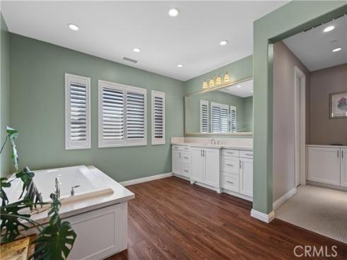 220 Barnes , Tustin, CA