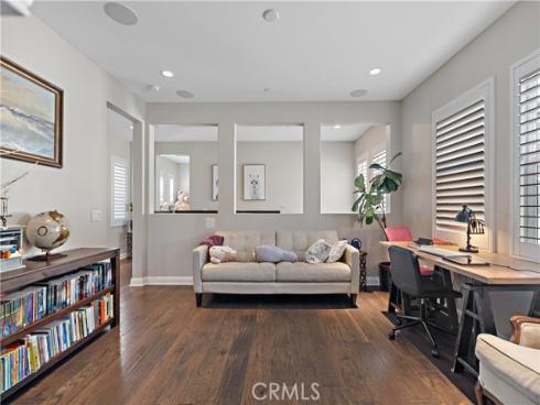 220 Barnes , Tustin, CA