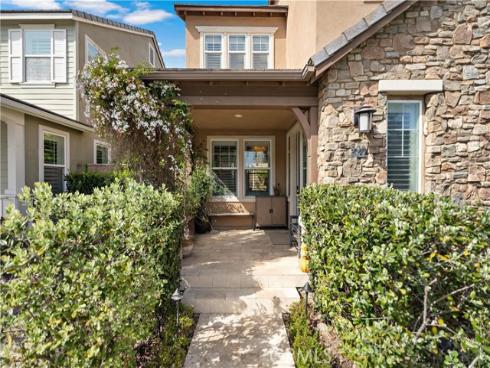 220 Barnes , Tustin, CA