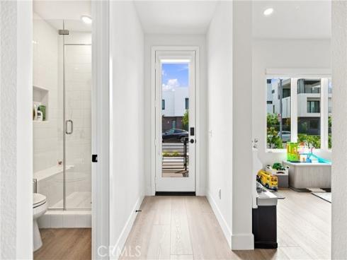 16311 Veterans Way, Tustin, CA