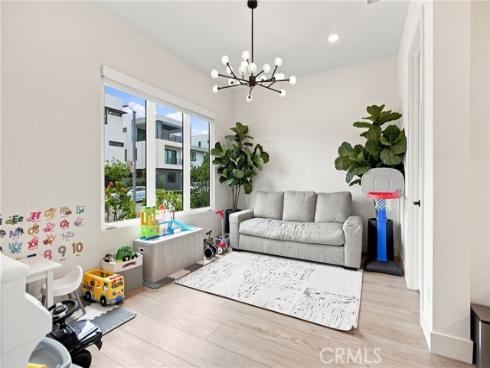 16311 Veterans Way, Tustin, CA