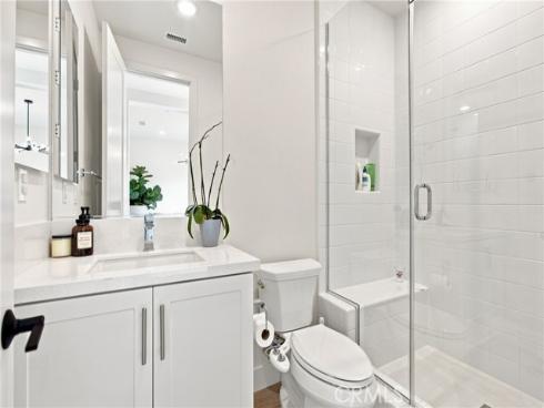16311 Veterans Way, Tustin, CA