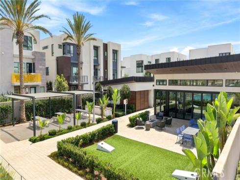16311 Veterans Way, Tustin, CA