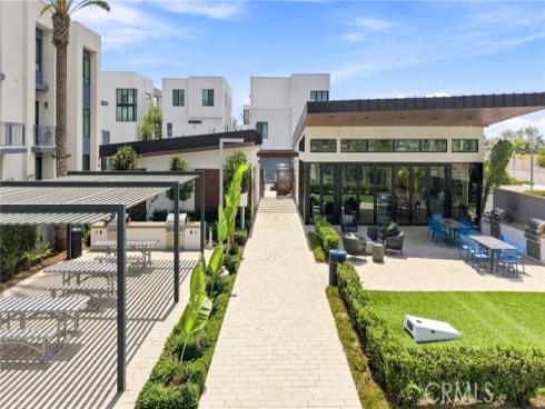 16311 Veterans Way, Tustin, CA