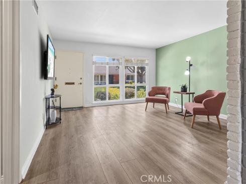1159 E 1st  , Tustin, CA