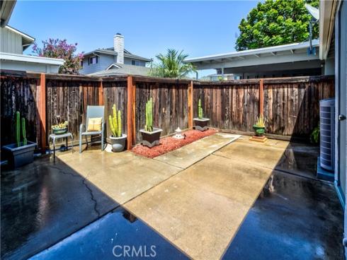 1159 E 1st  , Tustin, CA