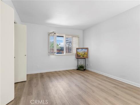 1159 E 1st  , Tustin, CA