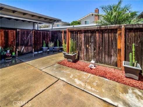 1159 E 1st  , Tustin, CA