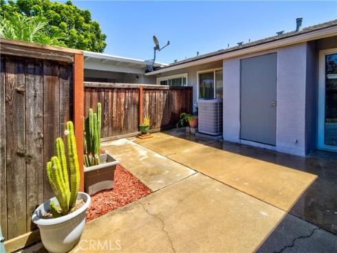 1159 E 1st  , Tustin, CA