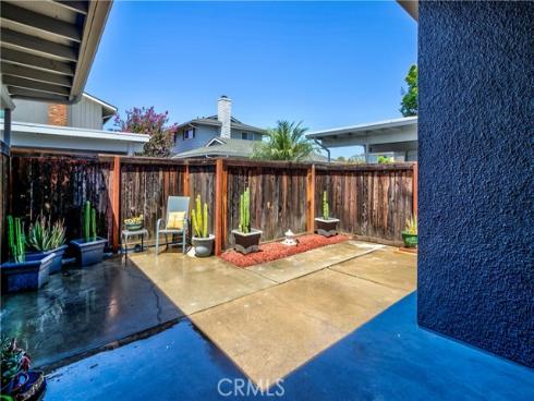 1159 E 1st  , Tustin, CA