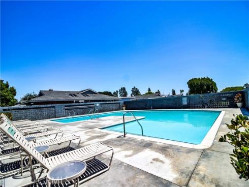 1159 E 1st  , Tustin, CA