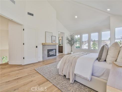 2162  Sonbria  , Tustin, CA