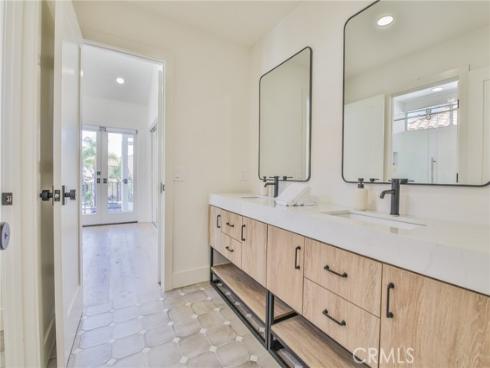 2162  Sonbria  , Tustin, CA