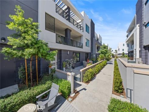 16175 Dawn Way 103 , Tustin, CA
