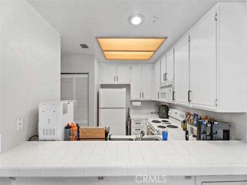 2960 Champion Way 1008 , Tustin, CA
