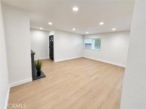17574  Vandenberg  11 , Tustin, CA
