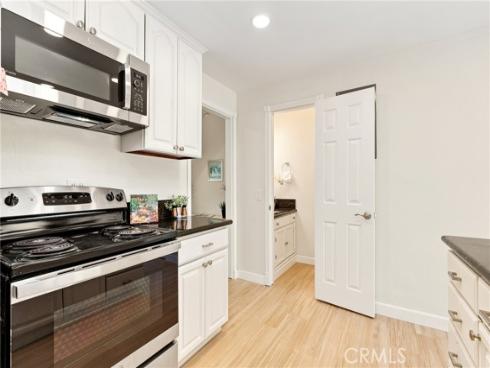 648 W Main D , Tustin, CA
