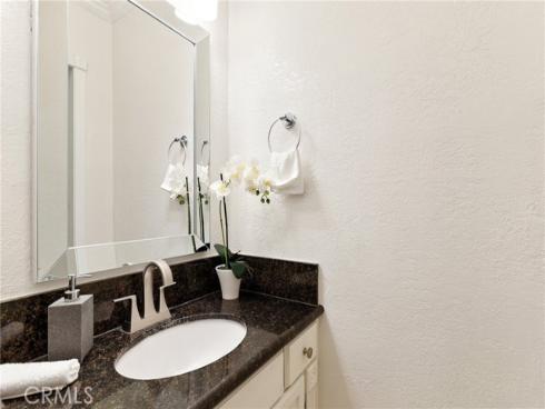 648 W Main D , Tustin, CA