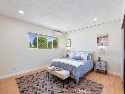 648 W Main D , Tustin, CA