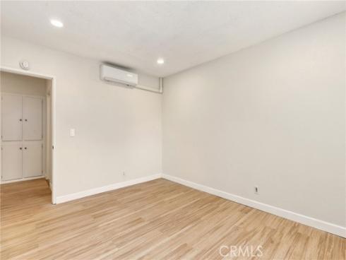 648 W Main D , Tustin, CA