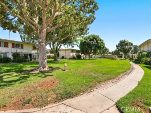 648 W Main D , Tustin, CA
