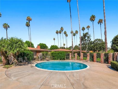 648 W Main D , Tustin, CA