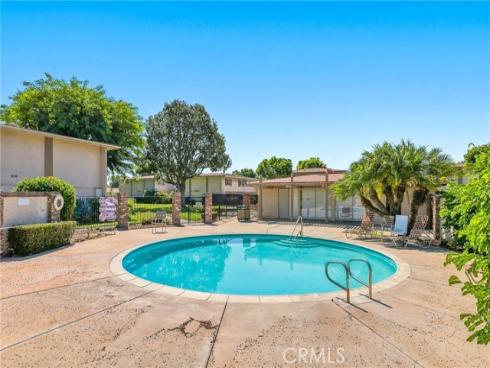 648 W Main D , Tustin, CA