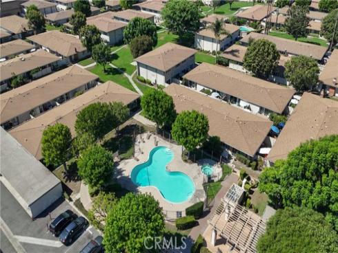 648 W Main D , Tustin, CA