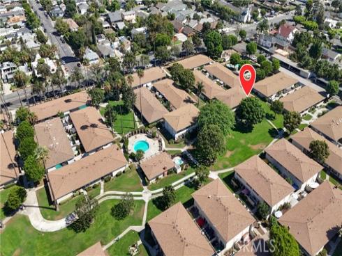 648 W Main  D , Tustin, CA